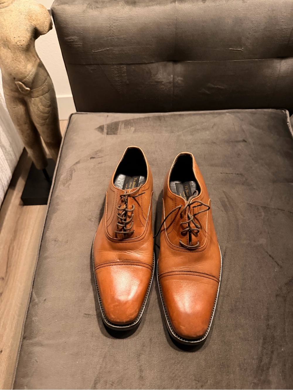 To Boot Men's Tan Leather Cap-Toe Oxfords